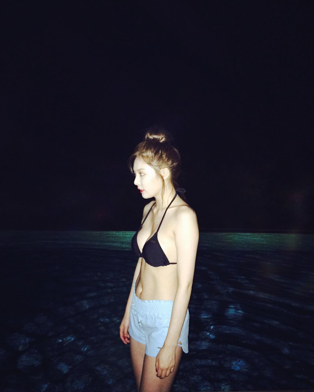 k-pop HyunA 4Minute pamer foto seksi bikini di bali