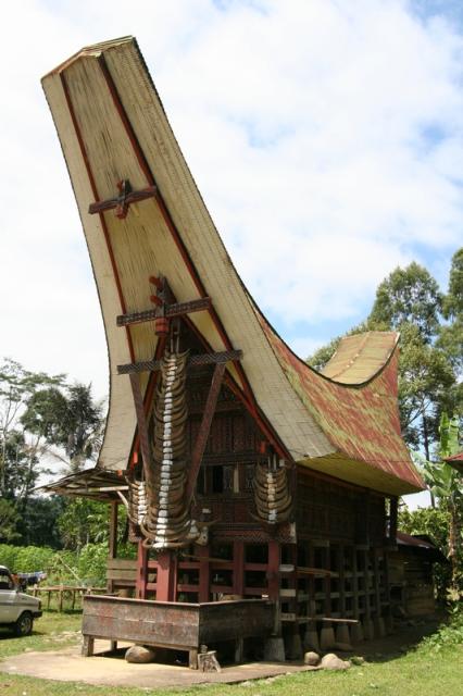 TONGKONAN RUMAH ADAT TORAJA  Kata Ilmu