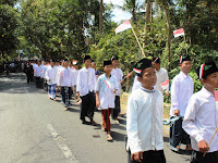 Pesantren, Seharusnya Kaya Raya