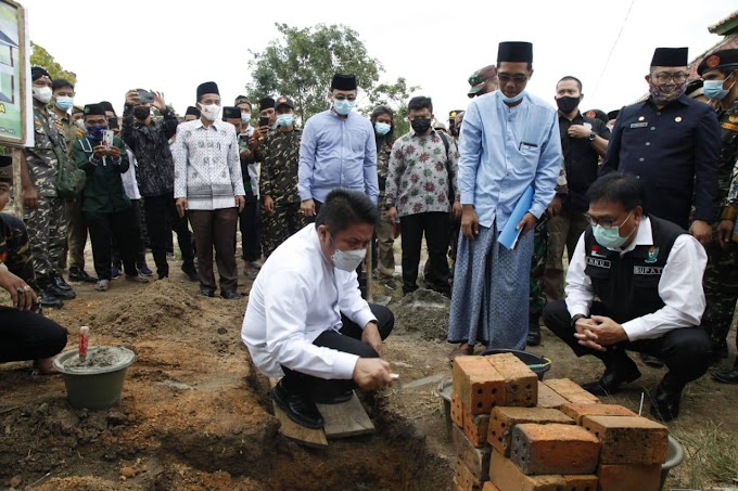 Gubernur Pimpin Peletakan Batu Pertama Pengembangan Ponpes Mansyaul Huda