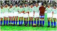 BETIS BALOMPIÉ - Sevilla, España - Temporada 1934-35 - Larrinoa, Timimi, Saro, Caballero, Peral, Gómez, Areso, Unamuno, Urquiaga, Aedo y Rancel - Equipo del BETIS que ganó el título de Liga. El entrenador era el irlandés Patrick O'Connell