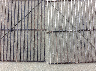 Dirty and clean grill grates