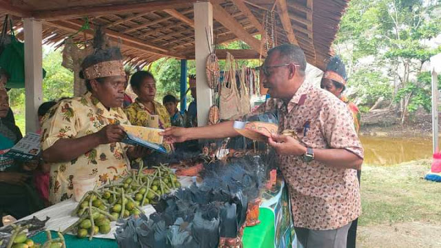 Anthonius Ayorbaba Hadiri Pentas Kuliner Swamining Swotpun Swotkulgan Anthonius Ayorbaba Hadiri Pentas Kuliner Swamining Swotpun Swotkulgan