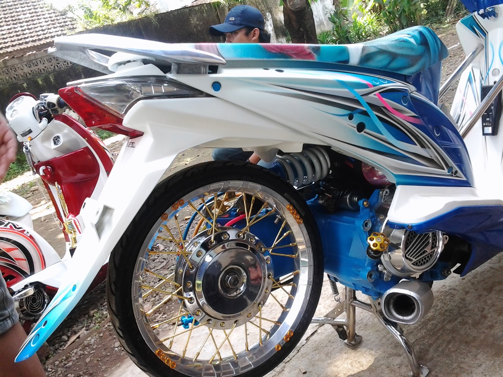 Kangfaeg Motor Airbrush Honda Beat Grafis Minimalist