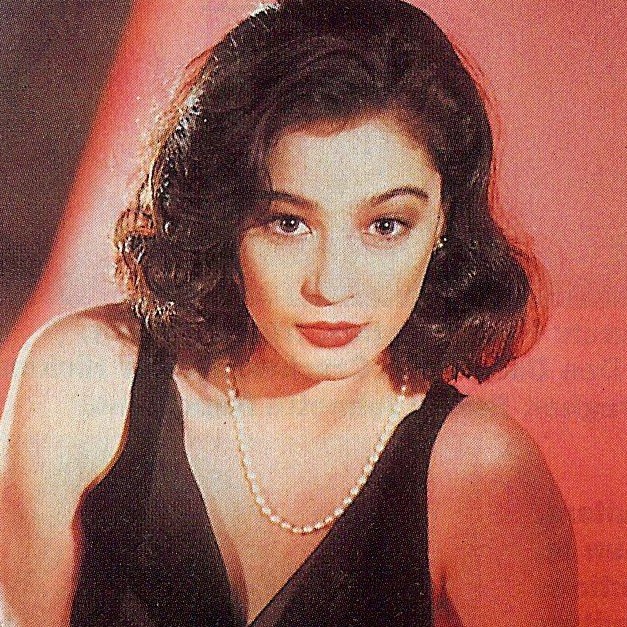 Moira Kelly Profile pictures, Dp Images, Display pics collection for 