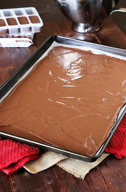  With its layer of creamy eggless cookie dough sandwiched between two layers of chocolate Chocolate Chip Cookie Dough Bark: Step-by-Step