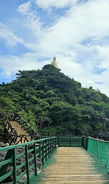 Path to the Island with big Jesus statue