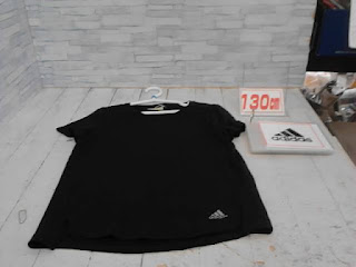 中古品　子供服　130㎝　adidas　ブラック　半袖Tシャツ　398円