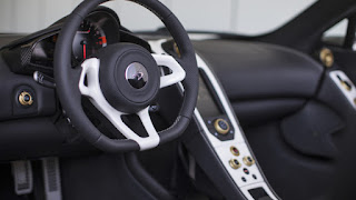 Fotos de Interior Mclaren 650S Sahara Roofdown 6B