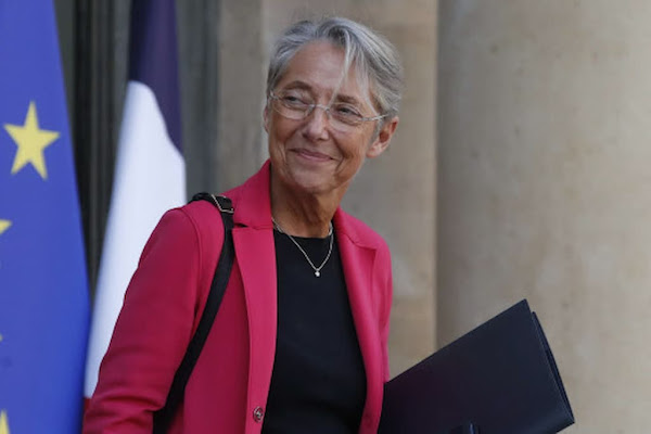 Elisabeth Borne, la ministre du Travail, envisagée au poste de Première ministre ?