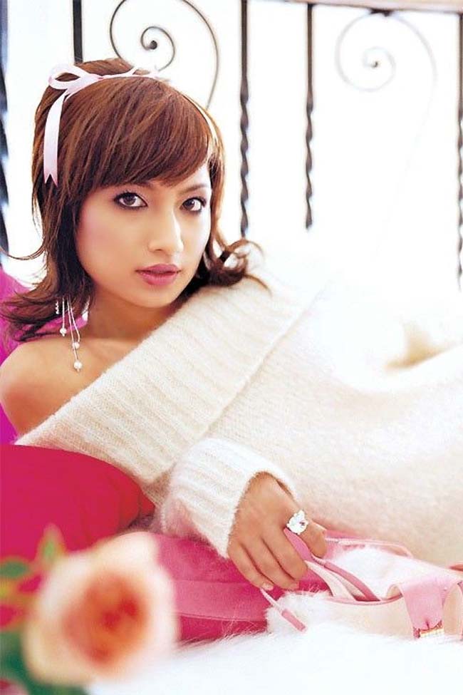 Japanese Celeb Model, Singer and Actress Sada Mayumi