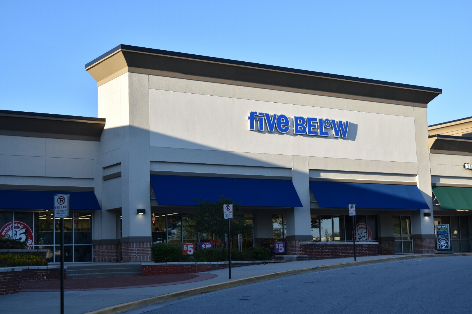 My Girls' Shopping Trip at Five Below: Five Below Store Review