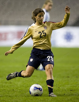 US Women's Soccer Team Mid fielder Tina DiMartino