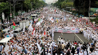 Waduh .. Sebanyak 200 Ribu Buruh Bakal Ikut Aksi 2 Desember Mendatang - Commando