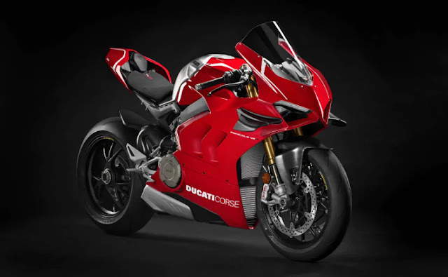  EICMA 2018: DUCATI PANIGALE V4R UNVEILED, WEIGHS 165KG MAKES 234PS!