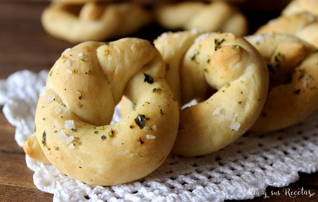 Rosquillas de pan con aceite y orégano. Julia y sus recetas