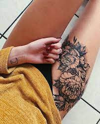 Tatuajes de Rosas para Mujer en la Pierna