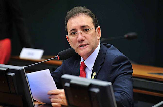 Ex-deputado federal Adail Carneiro tem prisão revogada