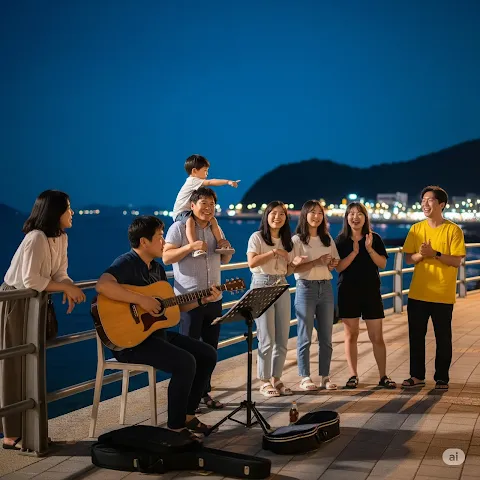 여수밤바다 버스킹을 즐기는 사람들