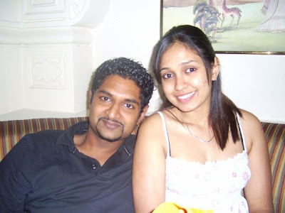Iraj weeraratneWith his Girl friend at SriLankanMasala.BlogSpot.com
