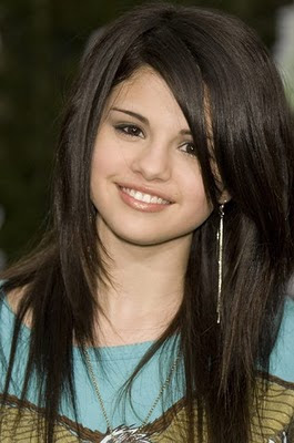 Sexy Beautiful Selena Gomez Hairstyle 2011