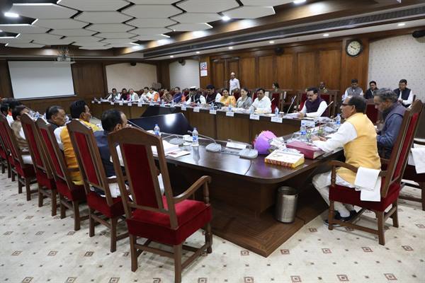 मुख्यमंत्री श्री शिवराज सिंह चौहान :महिला स्व-सहायता समूहों को अतिरिक्त 2 प्रतिशत ब्याज की प्रतिपूर्ति का निर्णय