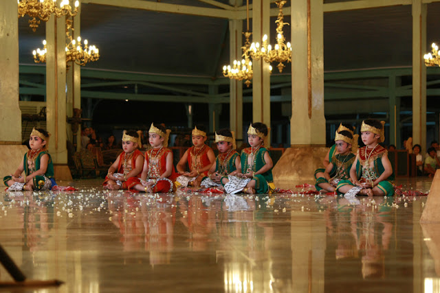 Coretanku: Tentang Budaya Jawa - Anonim 2013 Tentang Permainan Tradisional