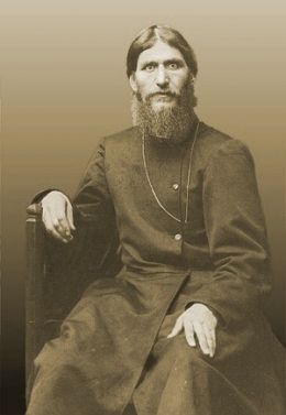 30 de dezembro de 1916 - Grigori Rasputin é assassinado a mando da família imperial russa, para pôr fim à sua influência sobre a czarina Alexandra.