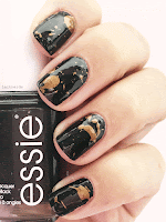 Essie selbst gemachte Nagelfolien 