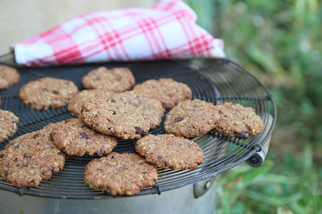 Cuillère et saladier : Cookies à l'okara de noisette et au chocolat (vegan)