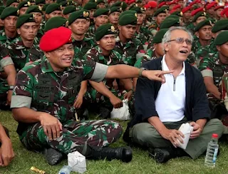 Politik Militer Thailand dan Indonesia - seta basri tetap menulis
