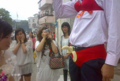 Unusual Chinese Wedding