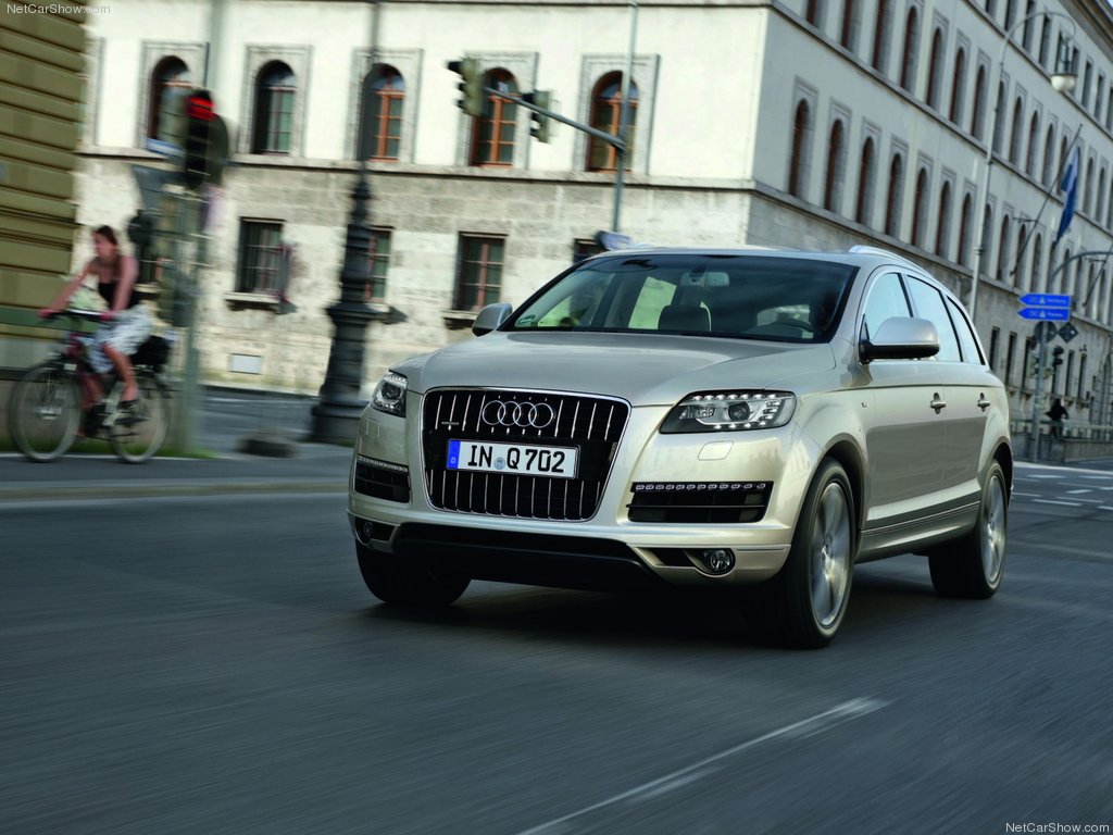 Car-Models-com: 2011 Audi Q7