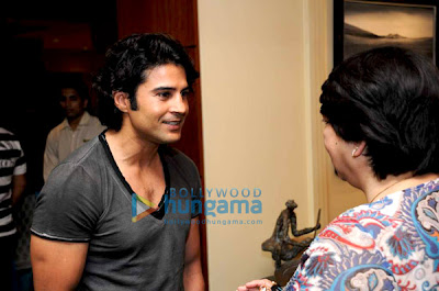 Kunal Kapoor and Sanjay Gupta at Gallerie Angel Arts exhibition image