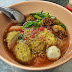Fish Ball Egg Noodle Soup by Aung Peng Chung Noodles, Bangkok, Thailand (Chinatown)