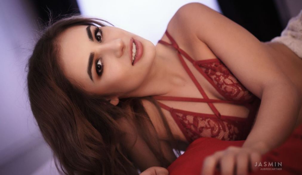 AubreeCarther Model GlamourCams