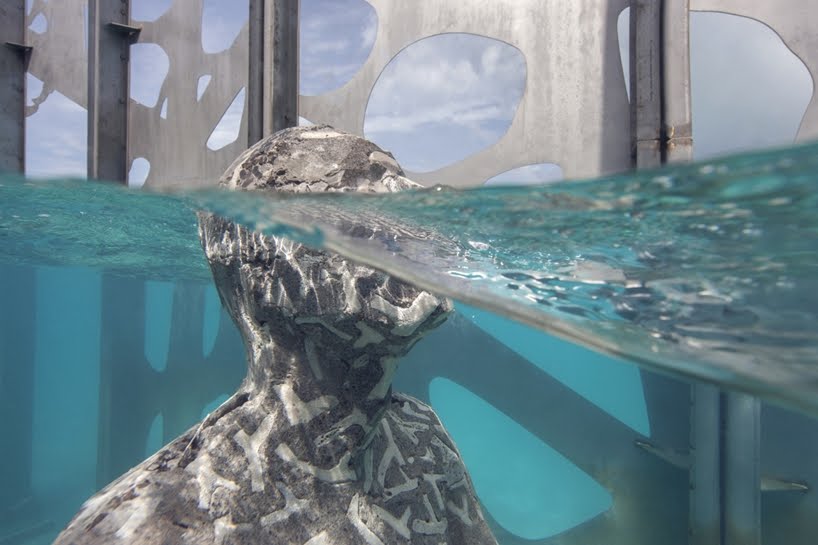 The Coralarium: una instalación escultórica semi-sumergida en el Océano Índico