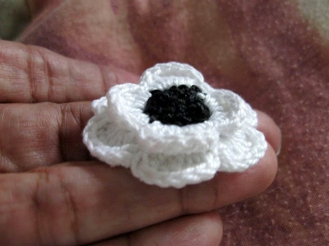 https://www.etsy.com/listing/199696733/clutch-back-flower-pin-112-inch-white?ref=shop_home_active_1