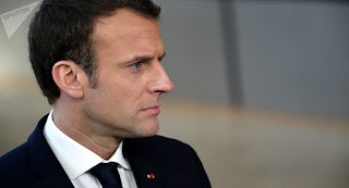 profil-droit_emmanuel-macron