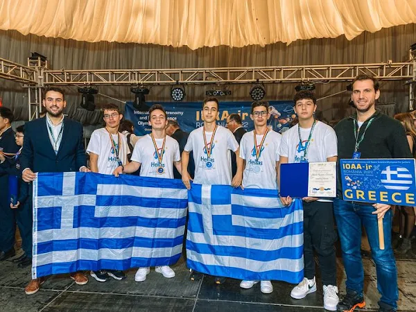 Αρίστευσε η Ελληνική Ομάδα στη Διεθνή Ολυμπιάδα Αστρονομίας – Αστροφυσικής, υποψήφιοι για πρόσωπα της χρονιάς δύο μαθητές!