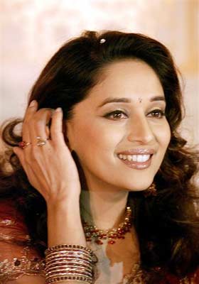 Madhuri Dixit Hot Pics - Madhuri Dixit Hot Pics