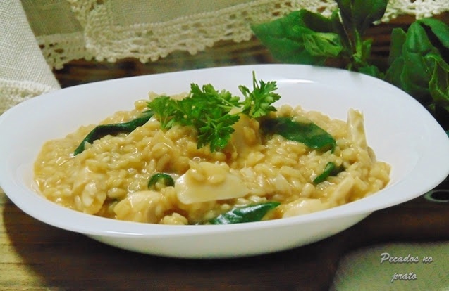 Risotto de pescada com espinafres