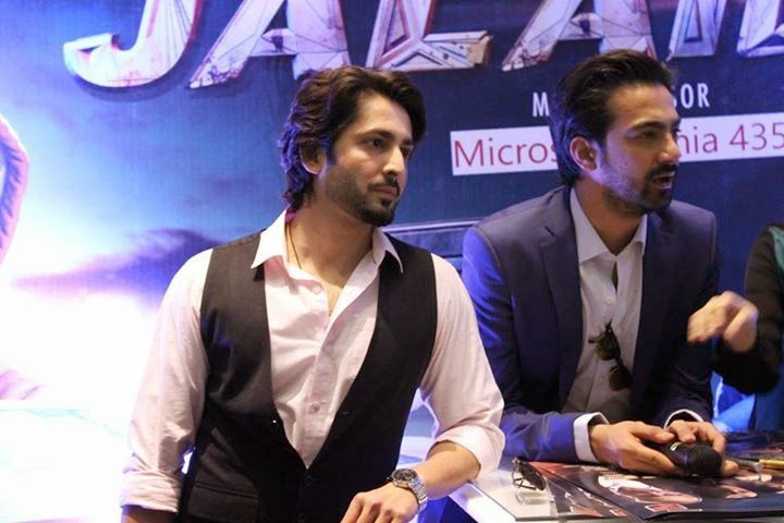 Jalaibee Team at Atrium Mall Karachi 