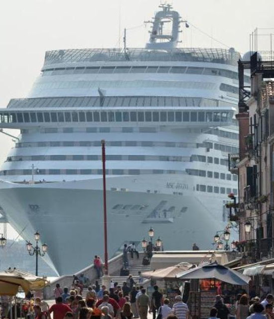 Venezia, manifesta No Grandi Navi