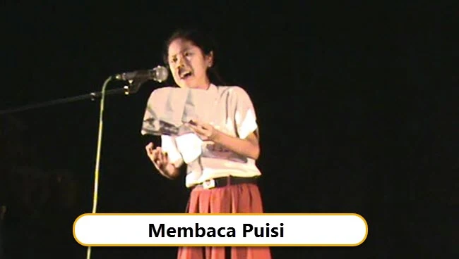 Membaca Puisi