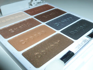 Wet n Wild Spring Forward 8 pan palette Collection in Nude Awakening