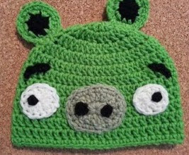 http://translate.googleusercontent.com/translate_c?depth=1&hl=es&prev=search&rurl=translate.google.es&sl=en&u=http://crafterchick.com/angry-birds-minion-green-pig-character-hat-crochet-pattern/&usg=ALkJrhj9j7THs-3we3F58RgysW3ljQXvWw