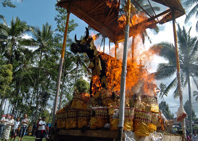 ngaben Mengenal upacara ngaben di bali