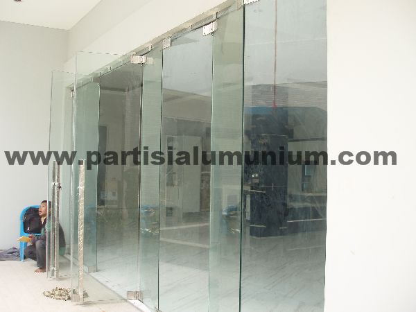 Partisi Aluminium kaca partisi kaca frameless kanopi 