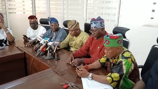 Osun APC Faults Adeleke for Awarding Billion Naira Road Contracts to Family Members, Others 